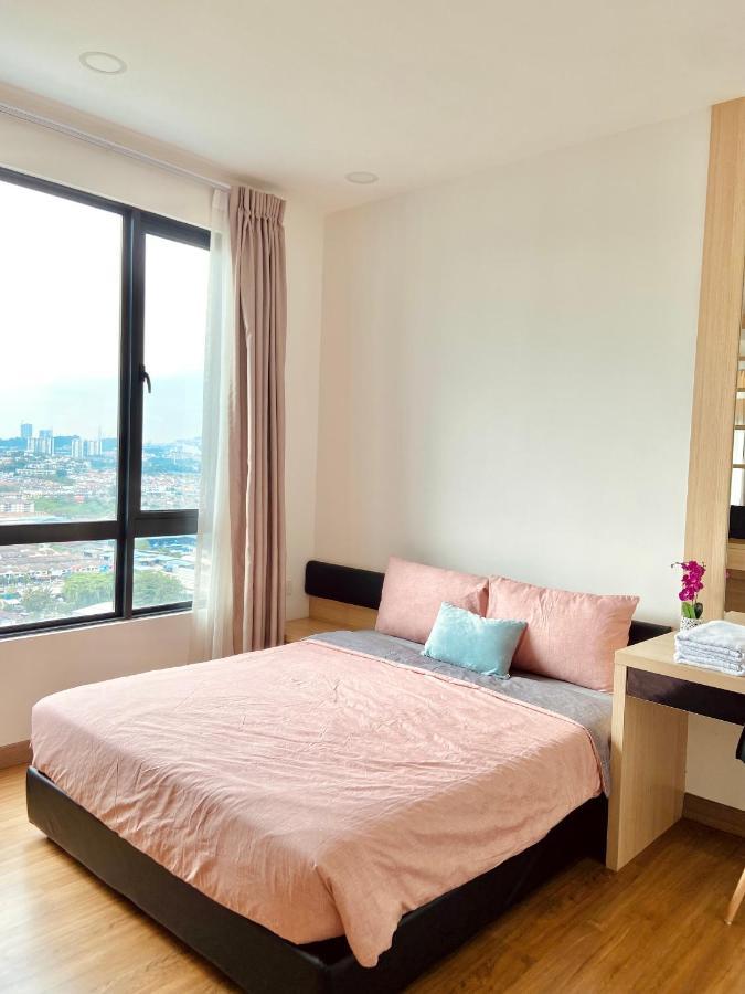Dream Suite 2 - Landmark Residence 1, High Floor, Nice View, Wi-Fi & Tv Box كاجانغ المظهر الخارجي الصورة