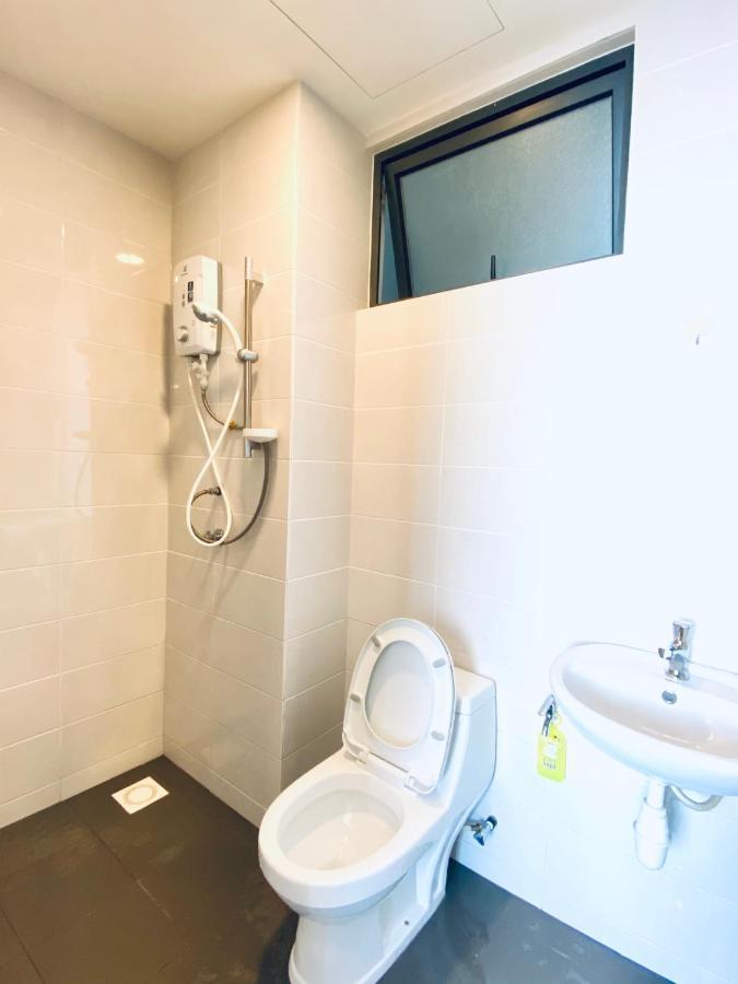 Dream Suite 2 - Landmark Residence 1, High Floor, Nice View, Wi-Fi & Tv Box كاجانغ المظهر الخارجي الصورة