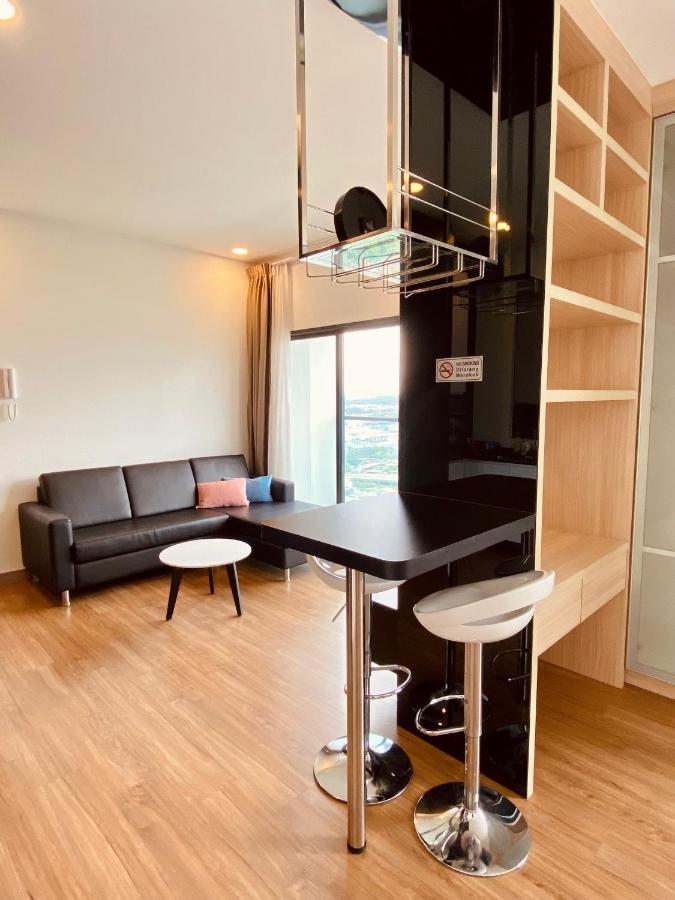 Dream Suite 2 - Landmark Residence 1, High Floor, Nice View, Wi-Fi & Tv Box كاجانغ المظهر الخارجي الصورة