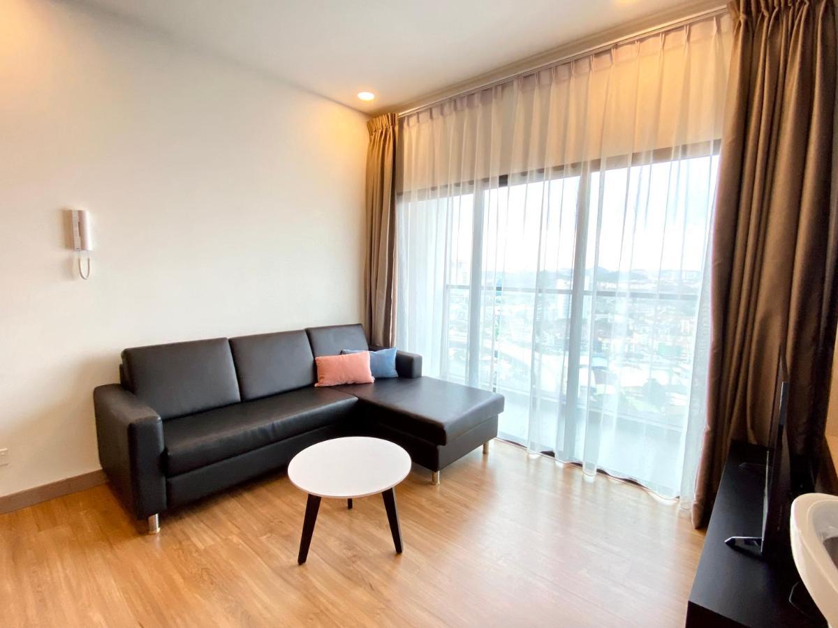 Dream Suite 2 - Landmark Residence 1, High Floor, Nice View, Wi-Fi & Tv Box كاجانغ المظهر الخارجي الصورة