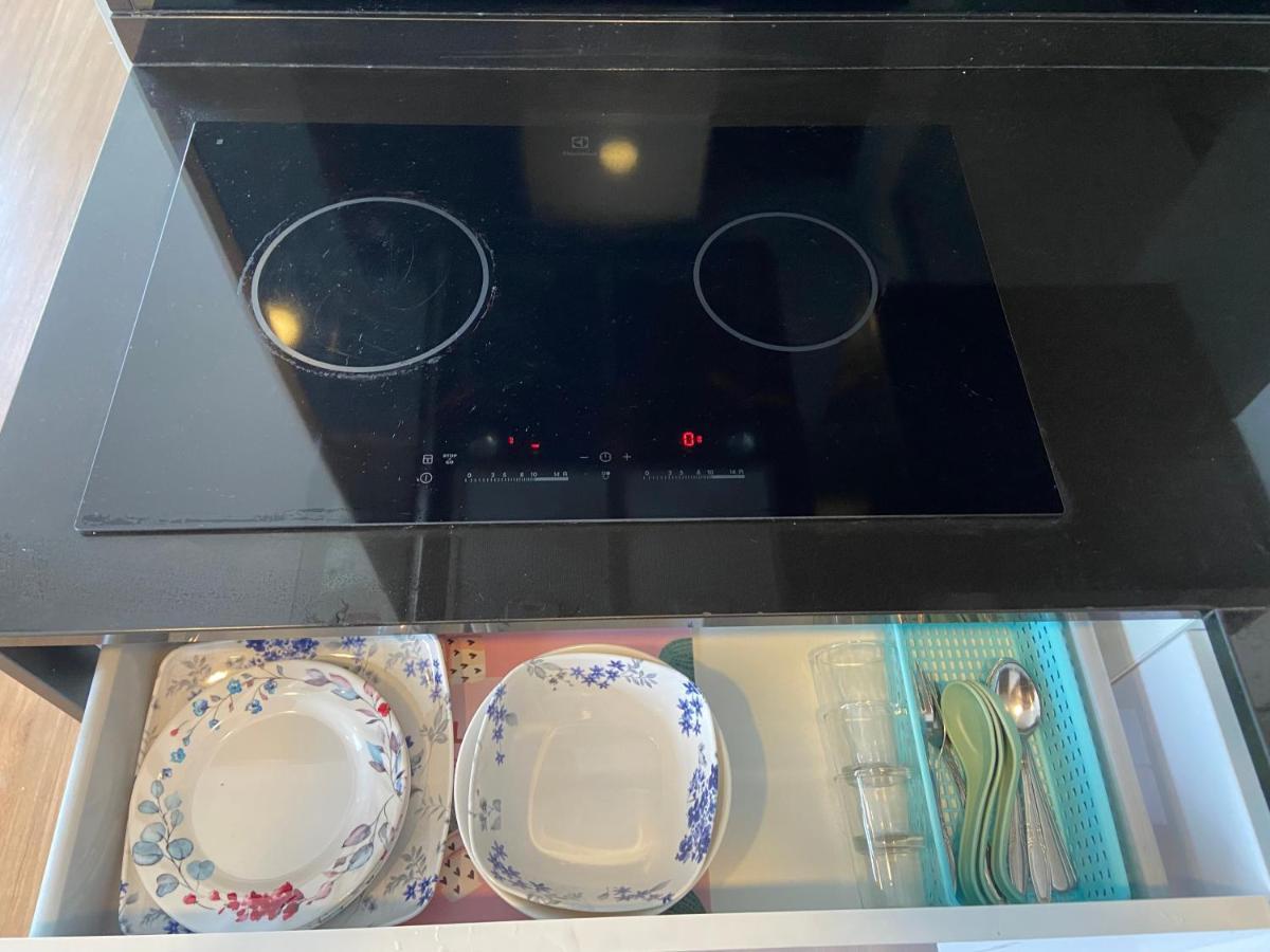 Dream Suite 2 - Landmark Residence 1, High Floor, Nice View, Wi-Fi & Tv Box كاجانغ المظهر الخارجي الصورة