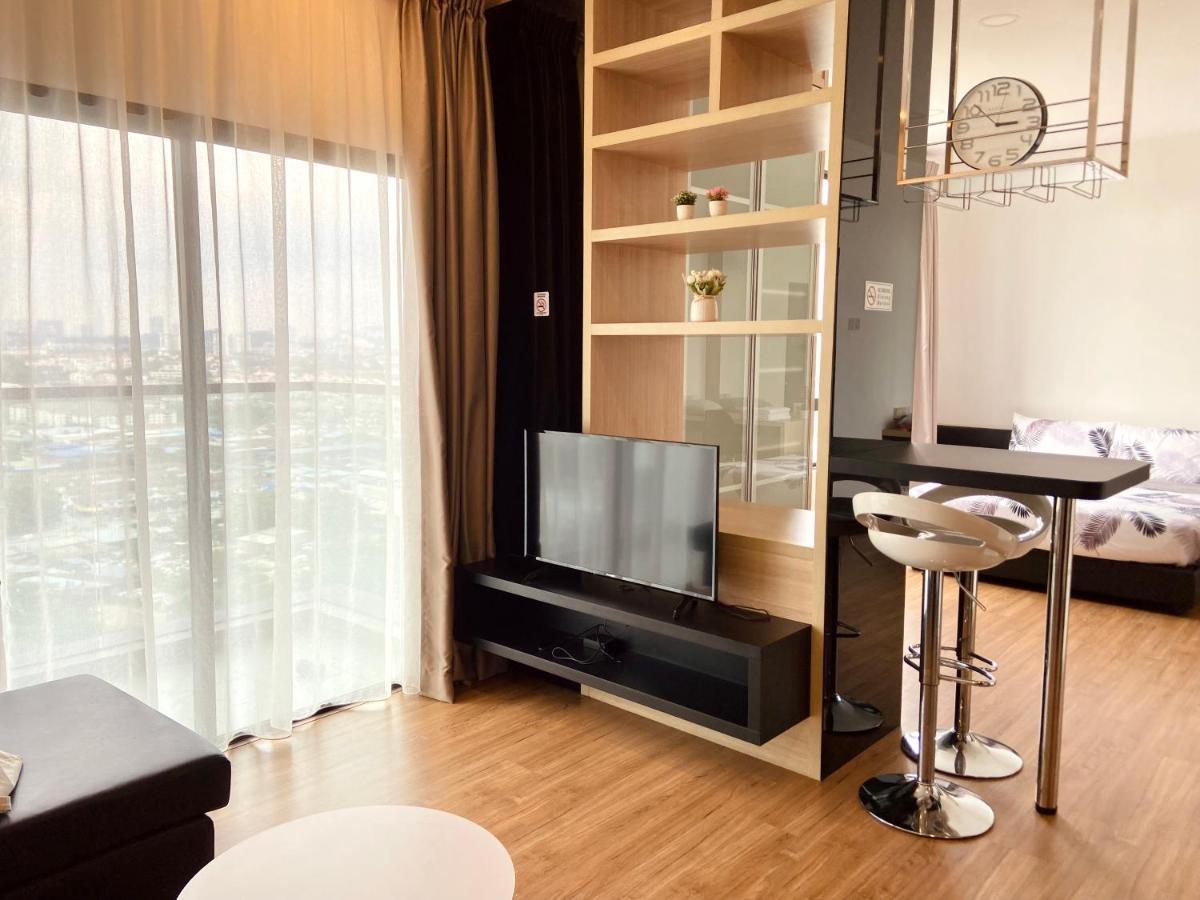Dream Suite 2 - Landmark Residence 1, High Floor, Nice View, Wi-Fi & Tv Box كاجانغ المظهر الخارجي الصورة